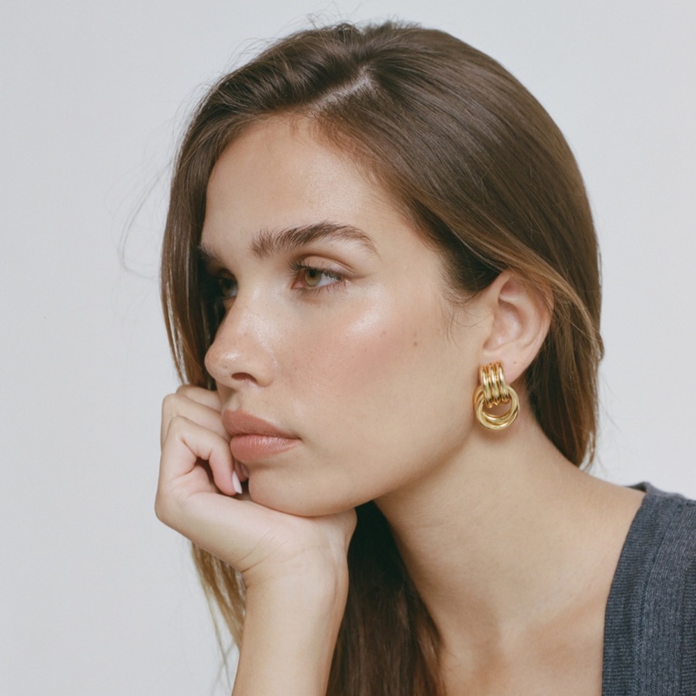 Heaven Mayhem Mini Knot Gold Earrings Gold